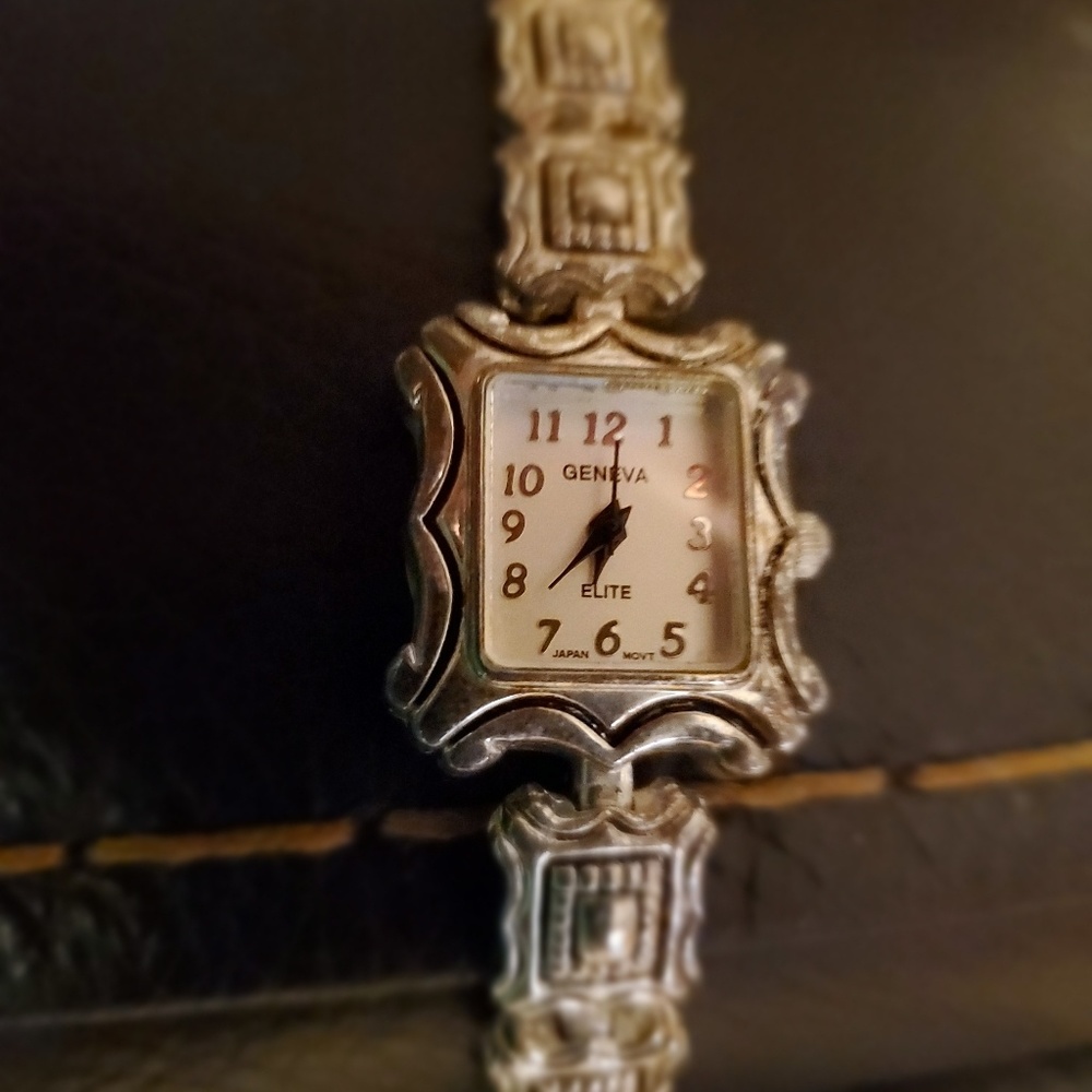 💐Geneva Elite antique watch